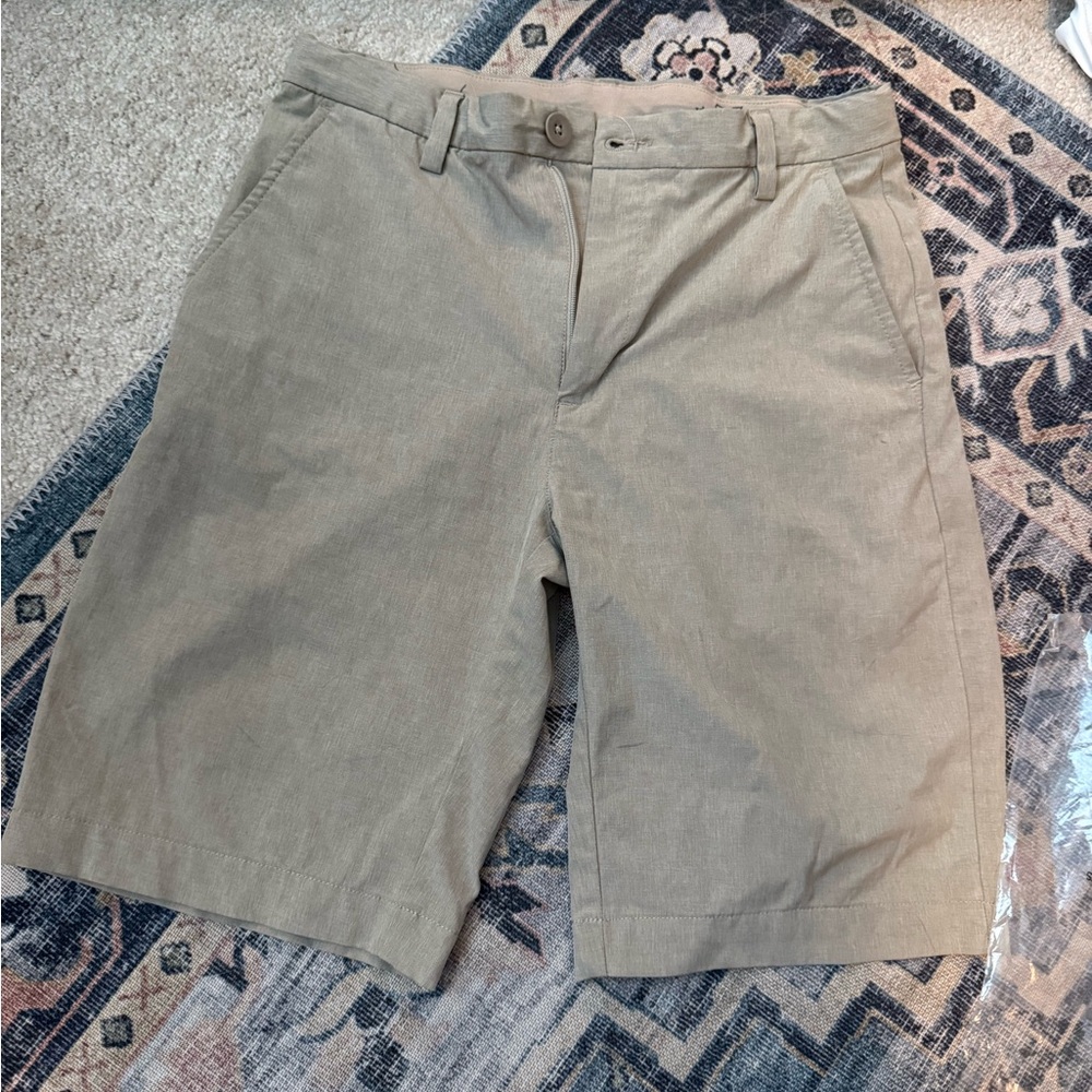 Vineyard Vines Tan performance shorts